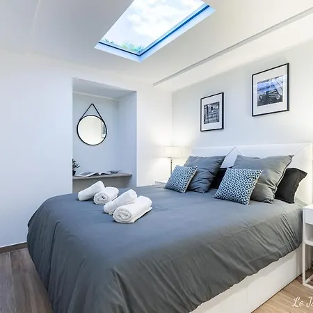Apartment Luxury 3 Bdr Garden & Parking - Angels' Garden *