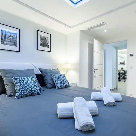 Apartment Luxury 3 Bdr Garden & Parking - Angels' Garden
