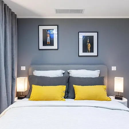 Apartment Luxury 3 Bdr Garden & Parking - Angels' Garden *