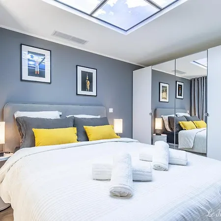 Luxury 3 Bdr Garden & Parking - Angels' Garden Appartement